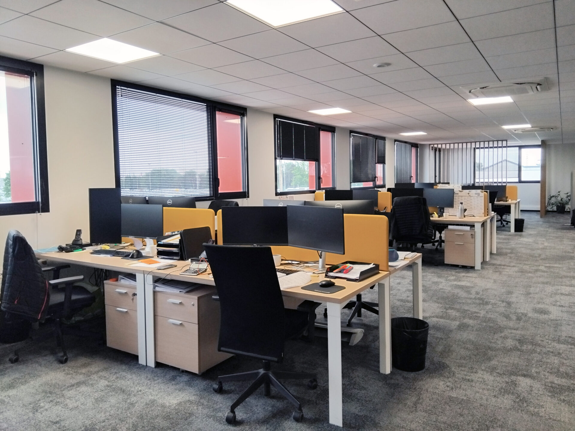 bureaux-individuels-collectifs-19